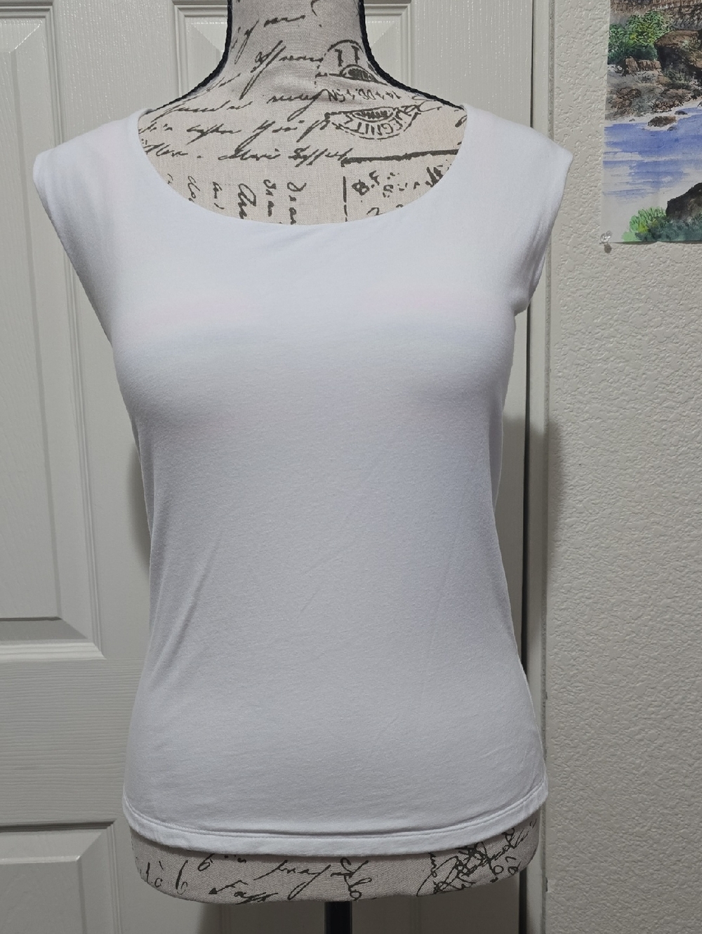 Banana Republic White Scoopneck Sleeveless Tank Top, Soft Stretch, Small, EUC